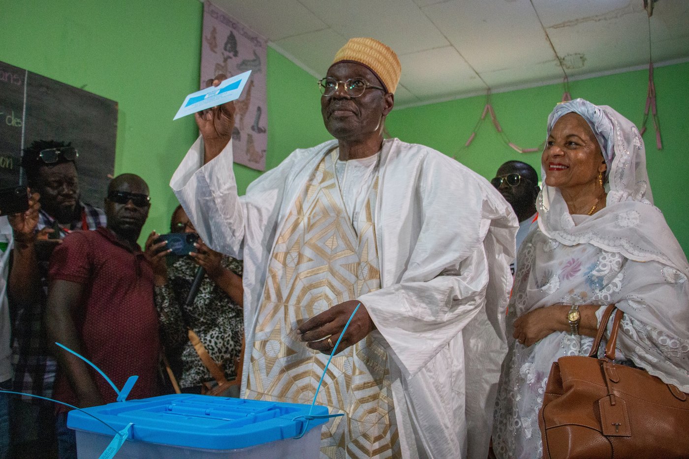 Cameroon opposition candidate claims win in presidential election ahead of results | iNFOnews.ca Cameroon opposition candidate claims win in presidential election ahead of results | iNFOnews.ca