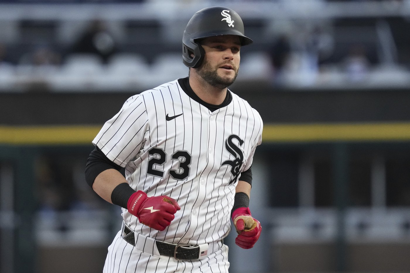 White Sox place OF Andrew Benintendi on the 10-day injured list with a calf strain | iNFOnews.ca