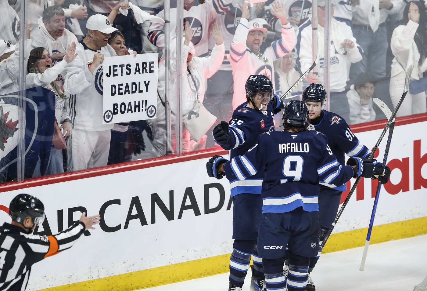 Connor's late goal fuels Jets to 5-3 win over Blues in playoff opener | iNFOnews.ca Connor's late goal fuels Jets to 5-3 win over Blues in playoff opener | iNFOnews.ca