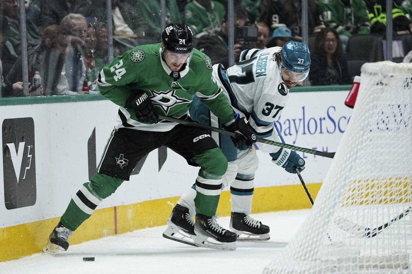 Robertson has goal and 2 assists to end scoring drought, helps Stars beat Sharks 5-2 | iNFOnews.ca Robertson has goal and 2 assists to end scoring drought, helps Stars beat Sharks 5-2 | iNFOnews.ca