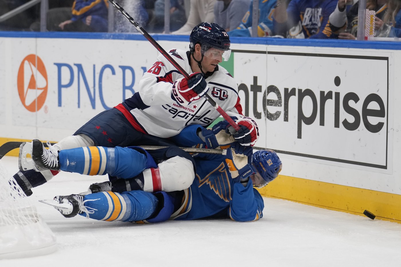 Ovechkin, McMichael each scores twice as Capitals skate to 8-1 victory over the Blues | iNFOnews.ca