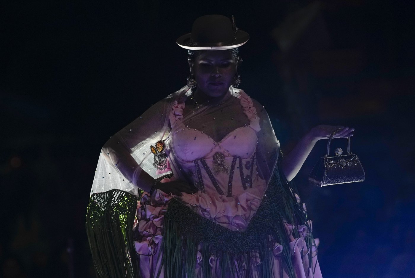In Bolivia's scrappy highlands, proud Indigenous Cholas take the runway by storm | iNFOnews.ca