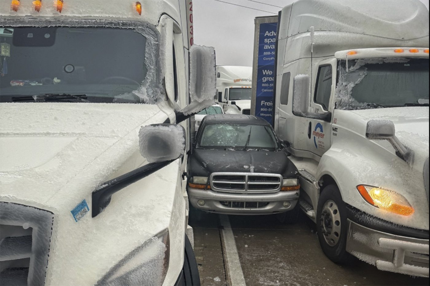 Chiefs finally depart KC for Denver amid ice storm after 4 hours spent waiting on the tarmac | iNFOnews.ca
