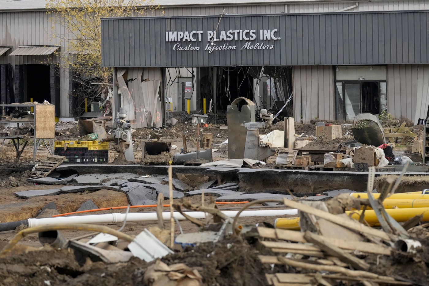 Flooding took away the love of his life after 35 years without a day spent apart | iNFOnews.ca