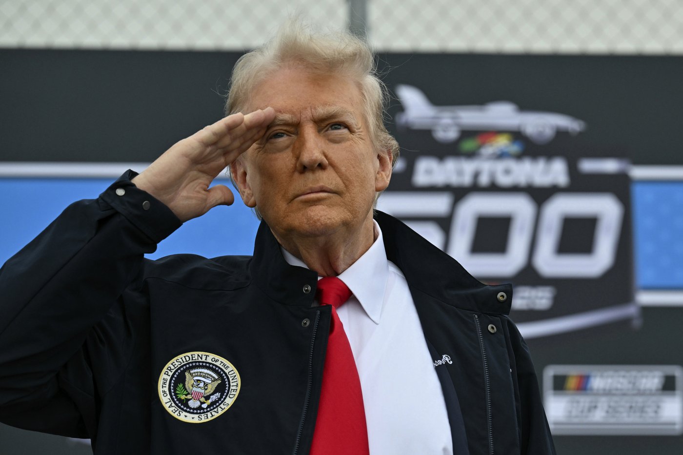 Trump attends the Daytona 500 and says the spirit of NASCAR will 'fuel America's Golden Age' | iNFOnews.ca