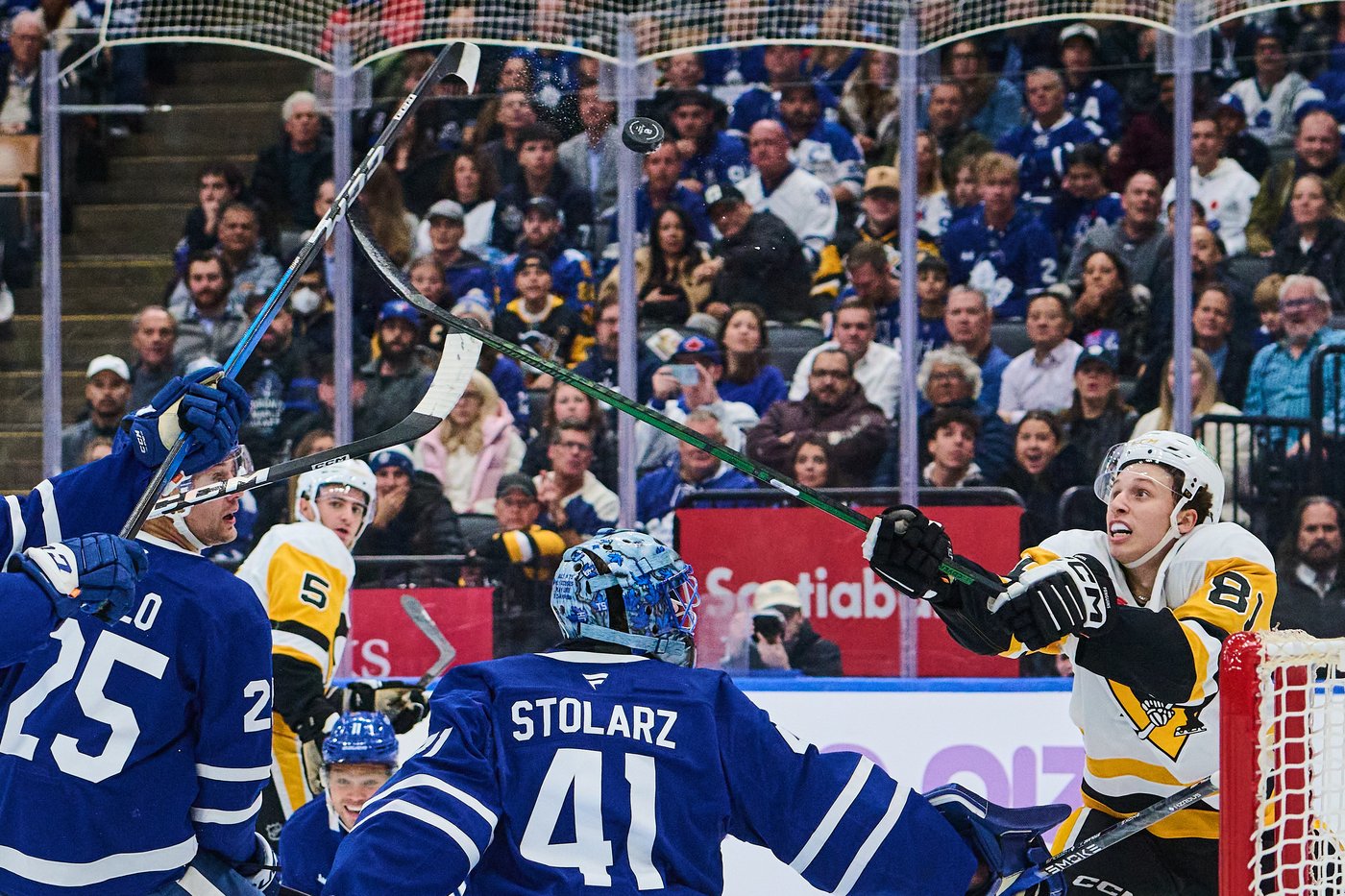 Maple Leafs erase three-goal deficit in the third period to stun Penguins 4-3 | iNFOnews.ca