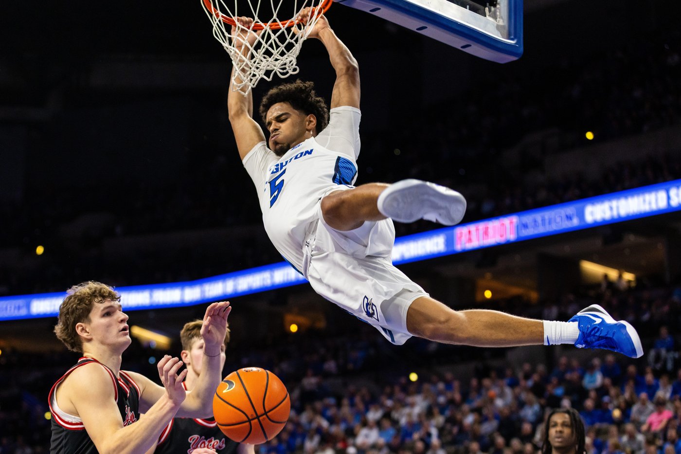 Owen Freeman scores 19 points to lead No. 23 Creighton in 92-76 win over South Dakota | iNFOnews.ca