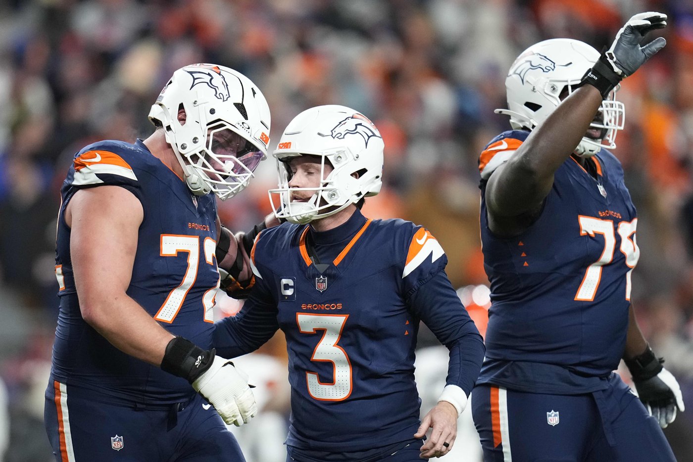 Broncos, left tackle Garett Bolles agree on 4-year extension to protect rookie quarterback Bo Nix | iNFOnews.ca Broncos, left tackle Garett Bolles agree on 4-year extension to protect rookie quarterback Bo Nix | iNFOnews.ca