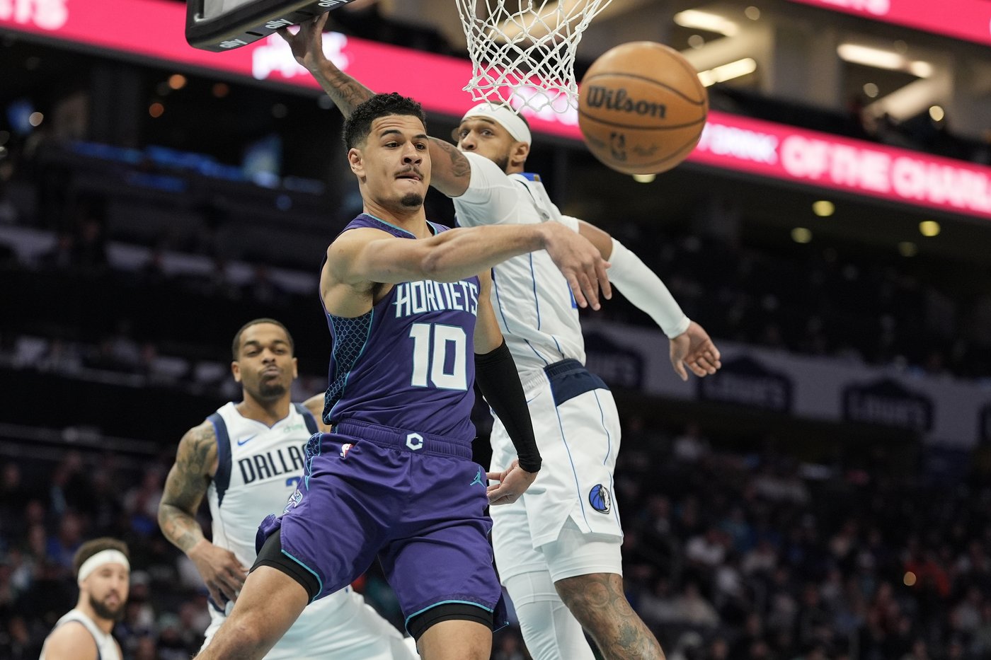 Ball, Bridges each score 23 to lead Hornets over Mavs 110-105 for 3rd straight win | iNFOnews.ca Ball, Bridges each score 23 to lead Hornets over Mavs 110-105 for 3rd straight win | iNFOnews.ca