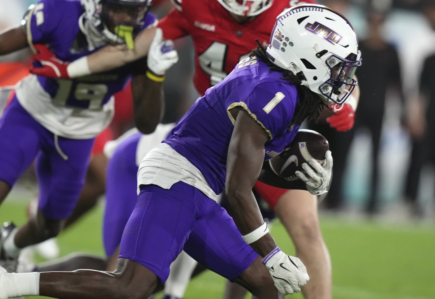 James Madison secures its first bowl win after topping Western Kentucky 27-17 in the Boca Raton | iNFOnews.ca