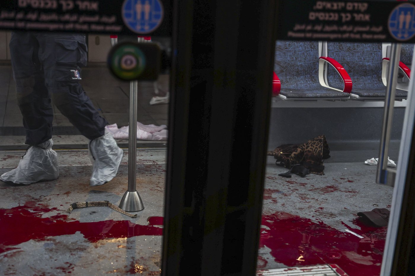 Middle East latest: UN ponders how to calm the conflict as Israel battles militants on two fronts | iNFOnews.ca
