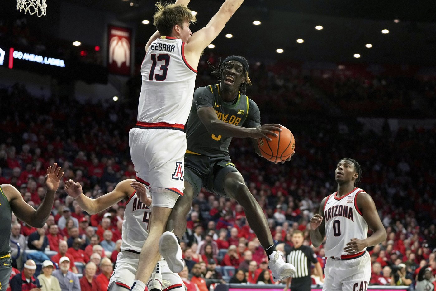 Veesaar scores 19 as Arizona knocks off No. 25 Baylor 81-70 for 7th straight win | iNFOnews.ca Veesaar scores 19 as Arizona knocks off No. 25 Baylor 81-70 for 7th straight win | iNFOnews.ca
