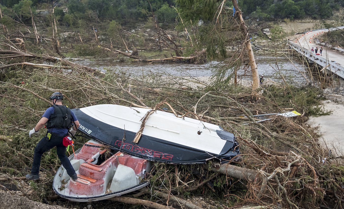 PHOTO COLLECTION: Texas floods leave dozens dead and missing as rescuers search devastated landscape | iNFOnews.ca PHOTO COLLECTION: Texas floods leave dozens dead and missing as rescuers search devastated landscape | iNFOnews.ca
