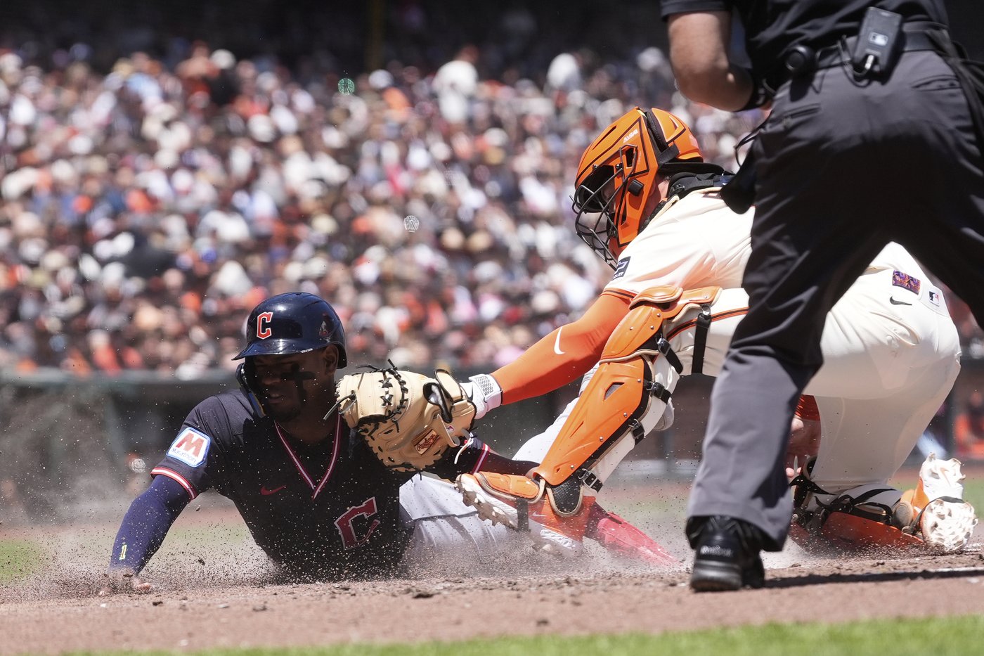 Webb's pitching, Flores' pinch-hit double help Giants edge Guardians 2-1 to end 4-game skid | iNFOnews.ca