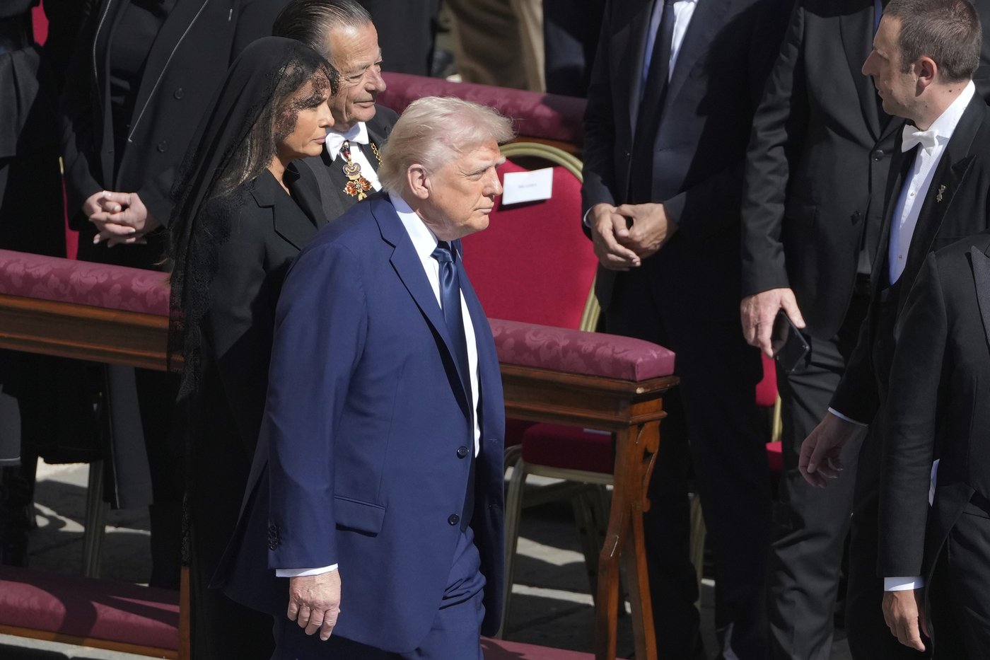 Trump pays his respects to a pope who publicly and pointedly disagreed with him over the years | iNFOnews.ca Trump pays his respects to a pope who publicly and pointedly disagreed with him over the years | iNFOnews.ca