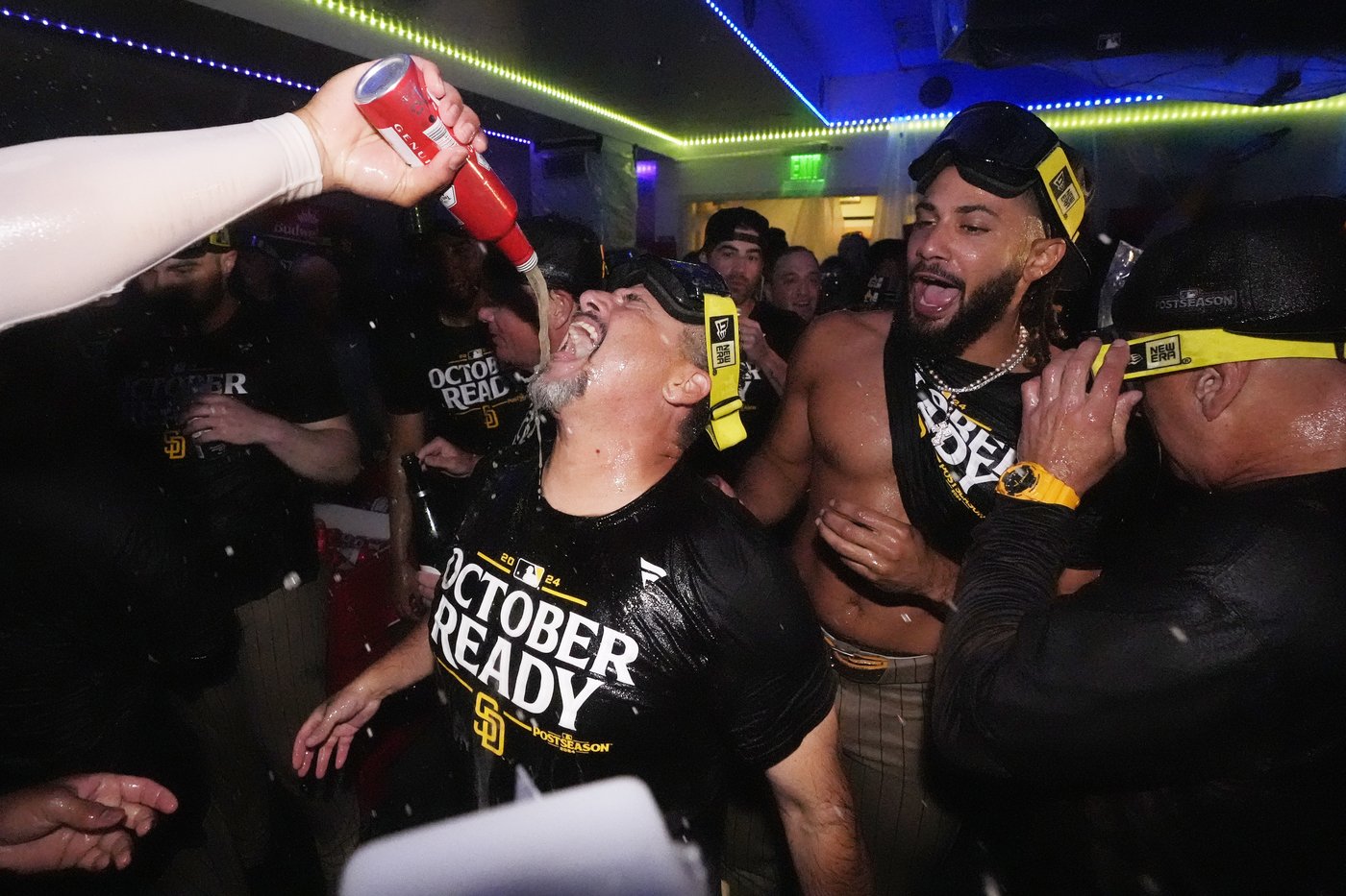 Padres clinch postseason berth with 4-2 win over NL West-leading Dodgers in opener of crucial series | iNFOnews.ca Padres clinch postseason berth with 4-2 win over NL West-leading Dodgers in opener of crucial series | iNFOnews.ca