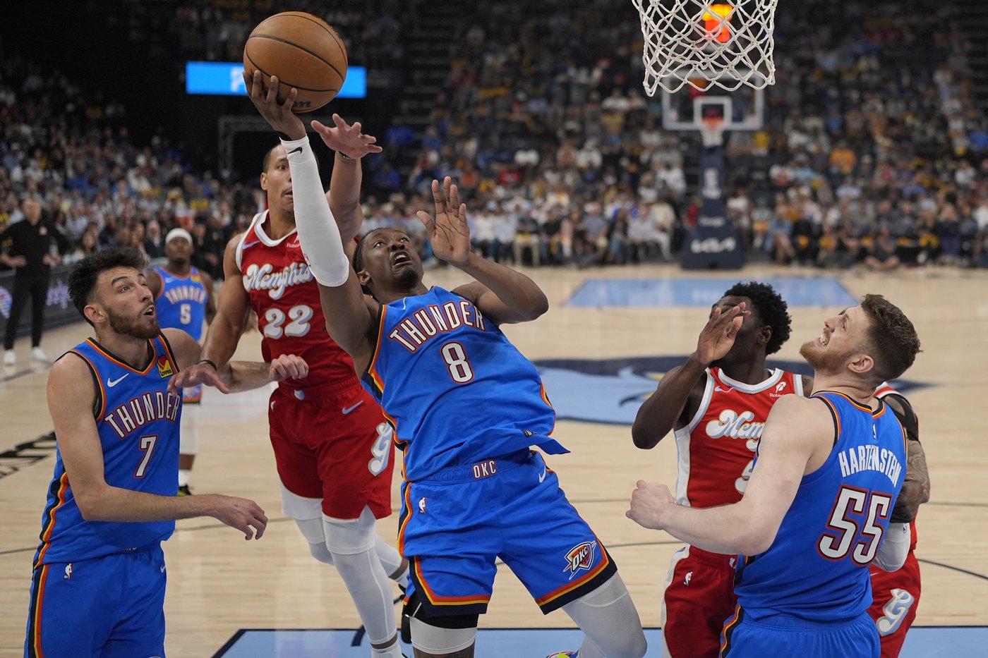 Thunder get time to rest after sweeping Grizzlies to become first team to reach 2nd round | iNFOnews.ca Thunder get time to rest after sweeping Grizzlies to become first team to reach 2nd round | iNFOnews.ca