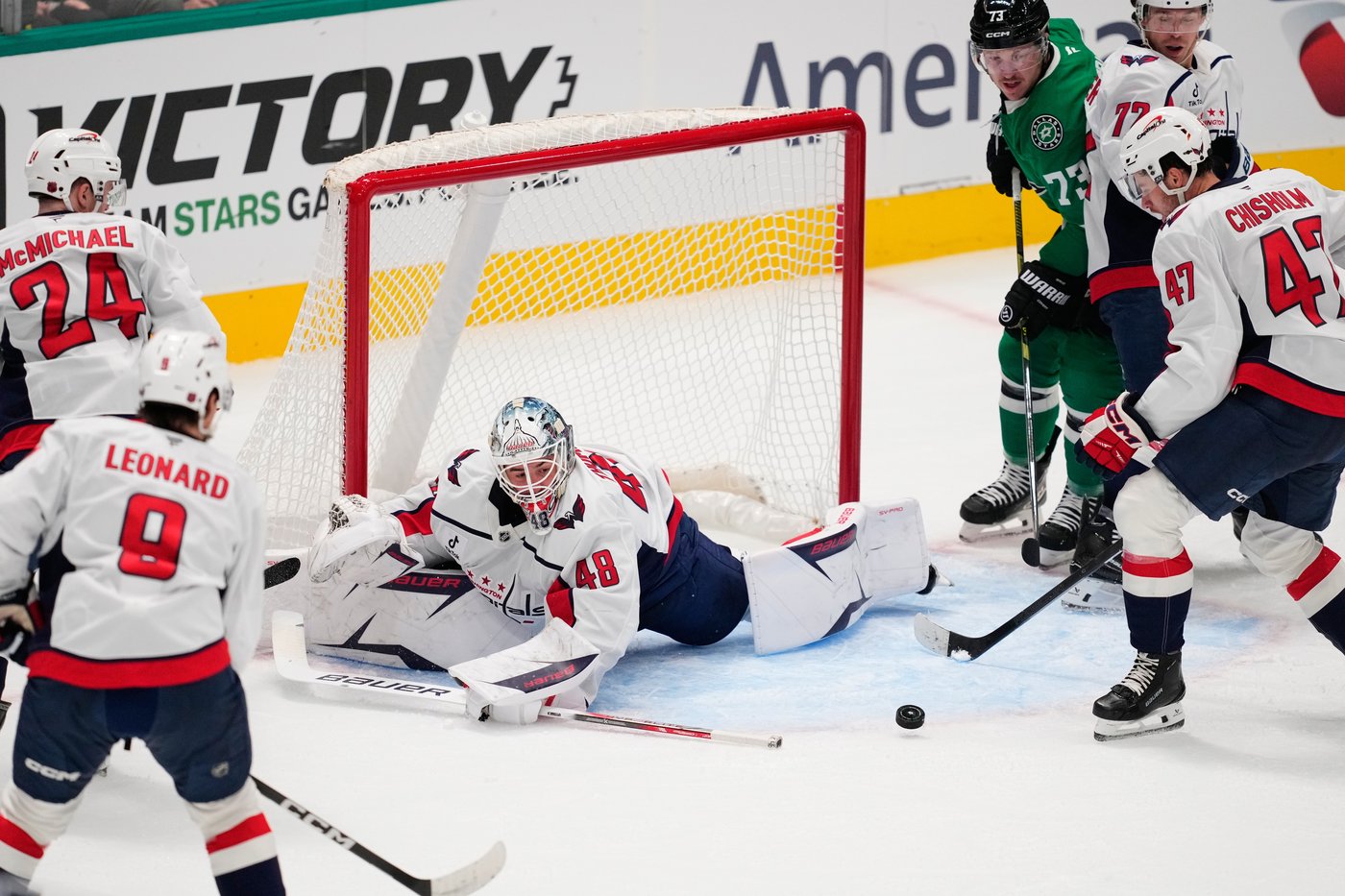 Stars' Jake Oettinger blanks Ovechkin, Capitals in 1-0 win | iNFOnews.ca