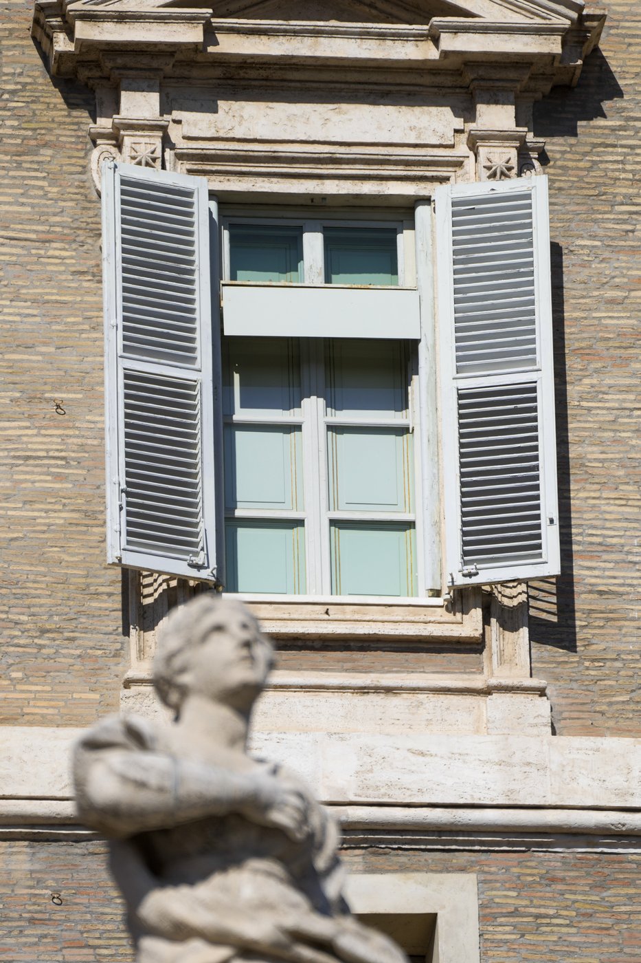 Pope is stable, followed Mass on television as he recovers from respiratory infection, Vatican says | iNFOnews.ca