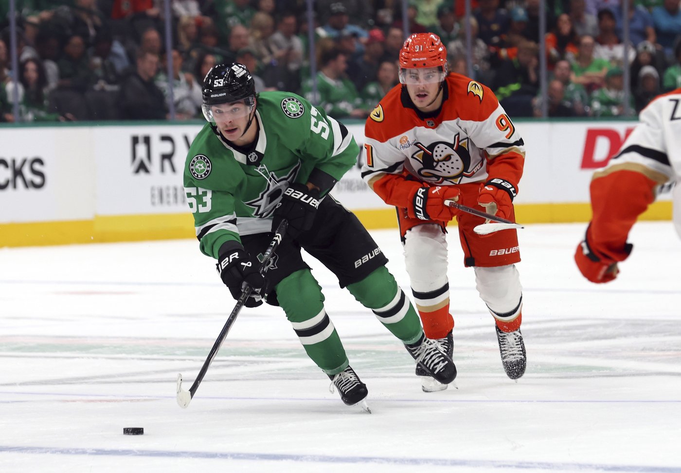 Leason has goal and 2 assists as Ducks beat Stars 4-2 for first winning streak of season | iNFOnews.ca Leason has goal and 2 assists as Ducks beat Stars 4-2 for first winning streak of season | iNFOnews.ca