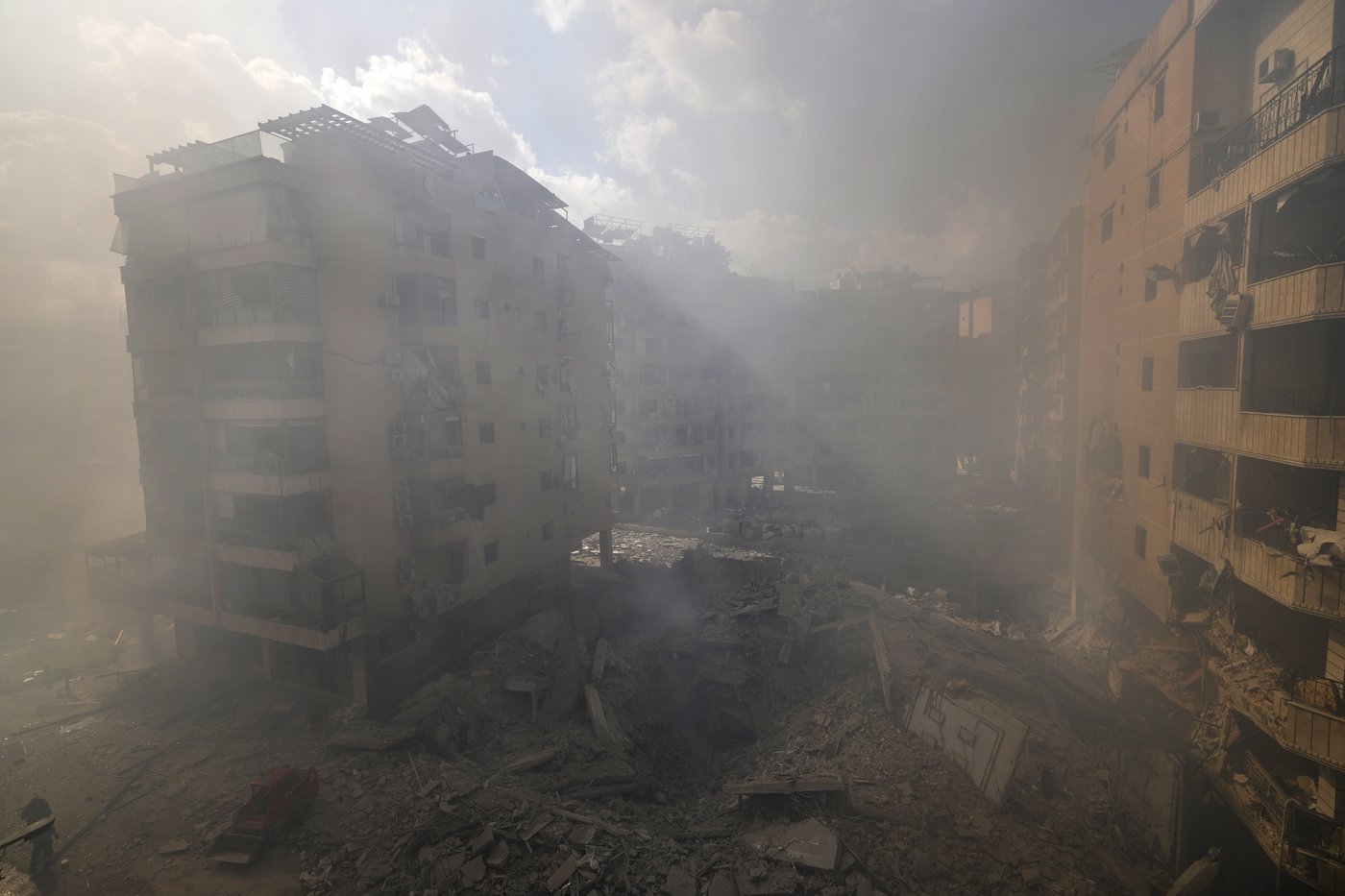 Middle East latest: UN ponders how to calm the conflict as Israel battles militants on two fronts | iNFOnews.ca