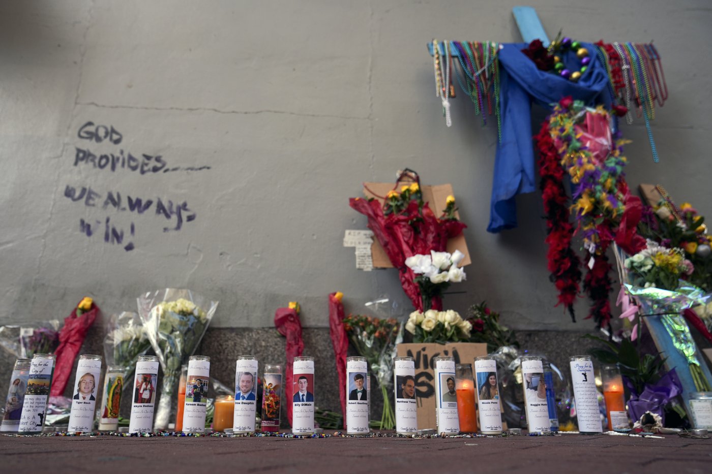 New Orleans attacker had suspected bomb materials at home, reserved truck weeks ago, officials say | iNFOnews.ca New Orleans attacker had suspected bomb materials at home, reserved truck weeks ago, officials say | iNFOnews.ca