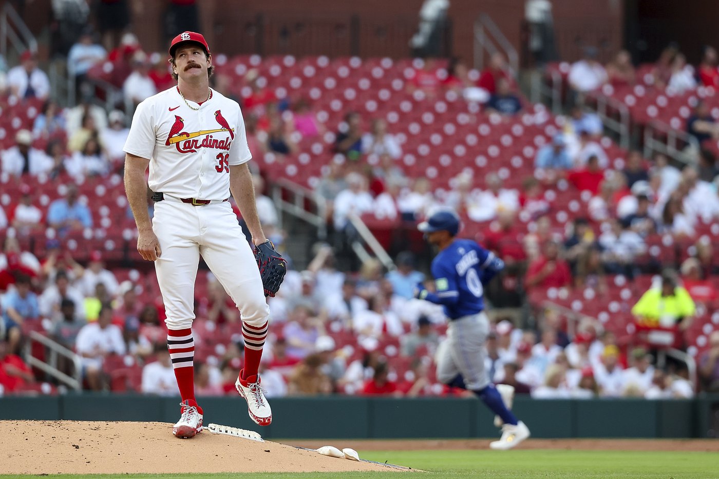 Giménez, Kirk homer to lead surging Blue Jays to 10-9 win over Cardinals | iNFOnews.ca