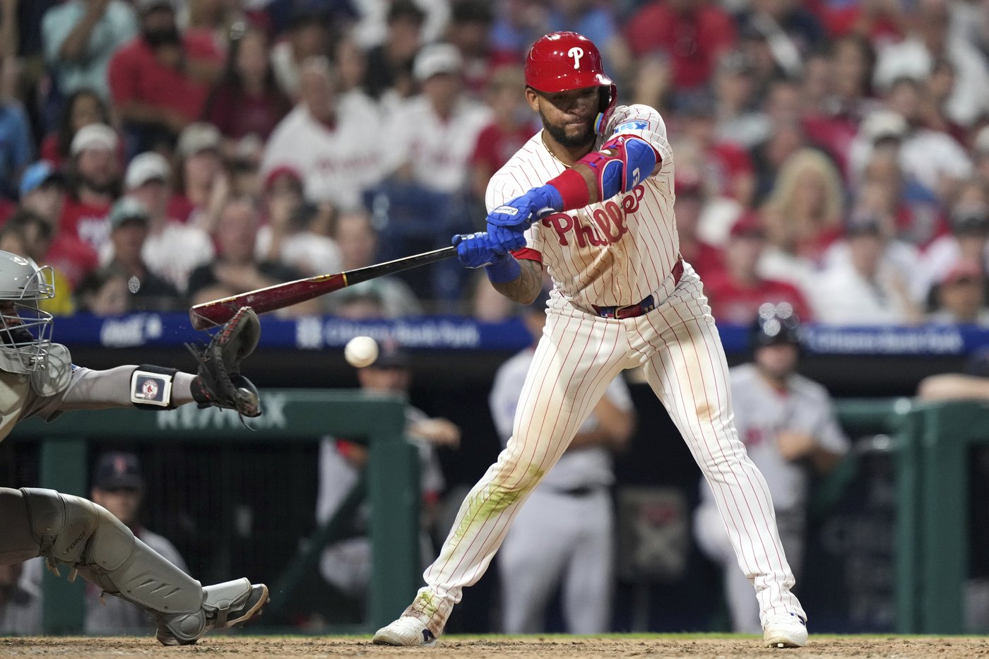 Phillies claim another wild, walk-off win on catcher's interference with bases loaded in 10th | iNFOnews.ca