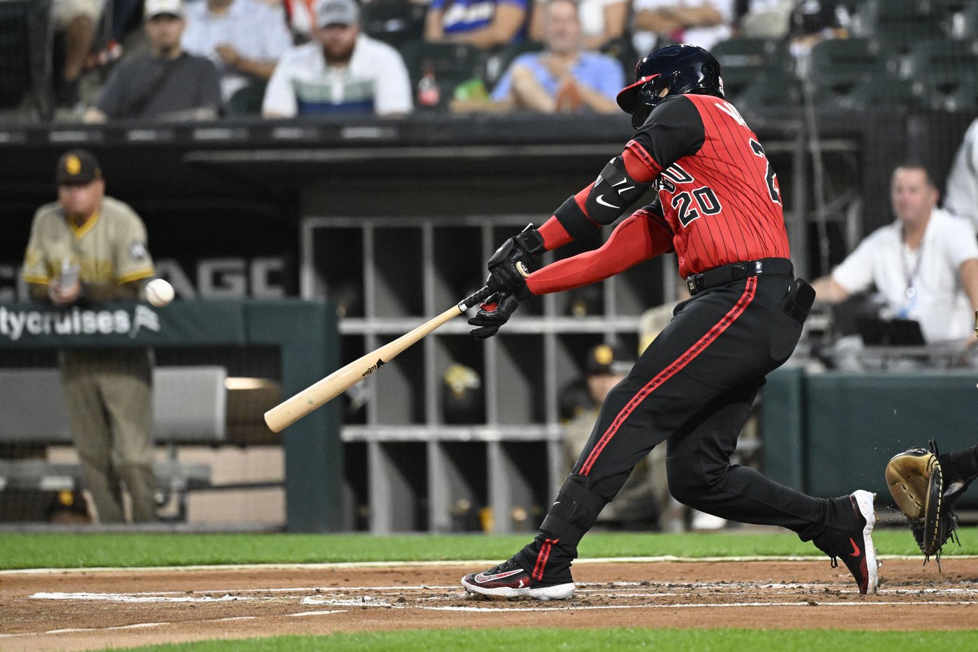 Vargas hits 2-run HR, Martin pitches 6 innings as White Sox beat Padres 4-3 to end 6-game skid | iNFOnews.ca Vargas hits 2-run HR, Martin pitches 6 innings as White Sox beat Padres 4-3 to end 6-game skid | iNFOnews.ca