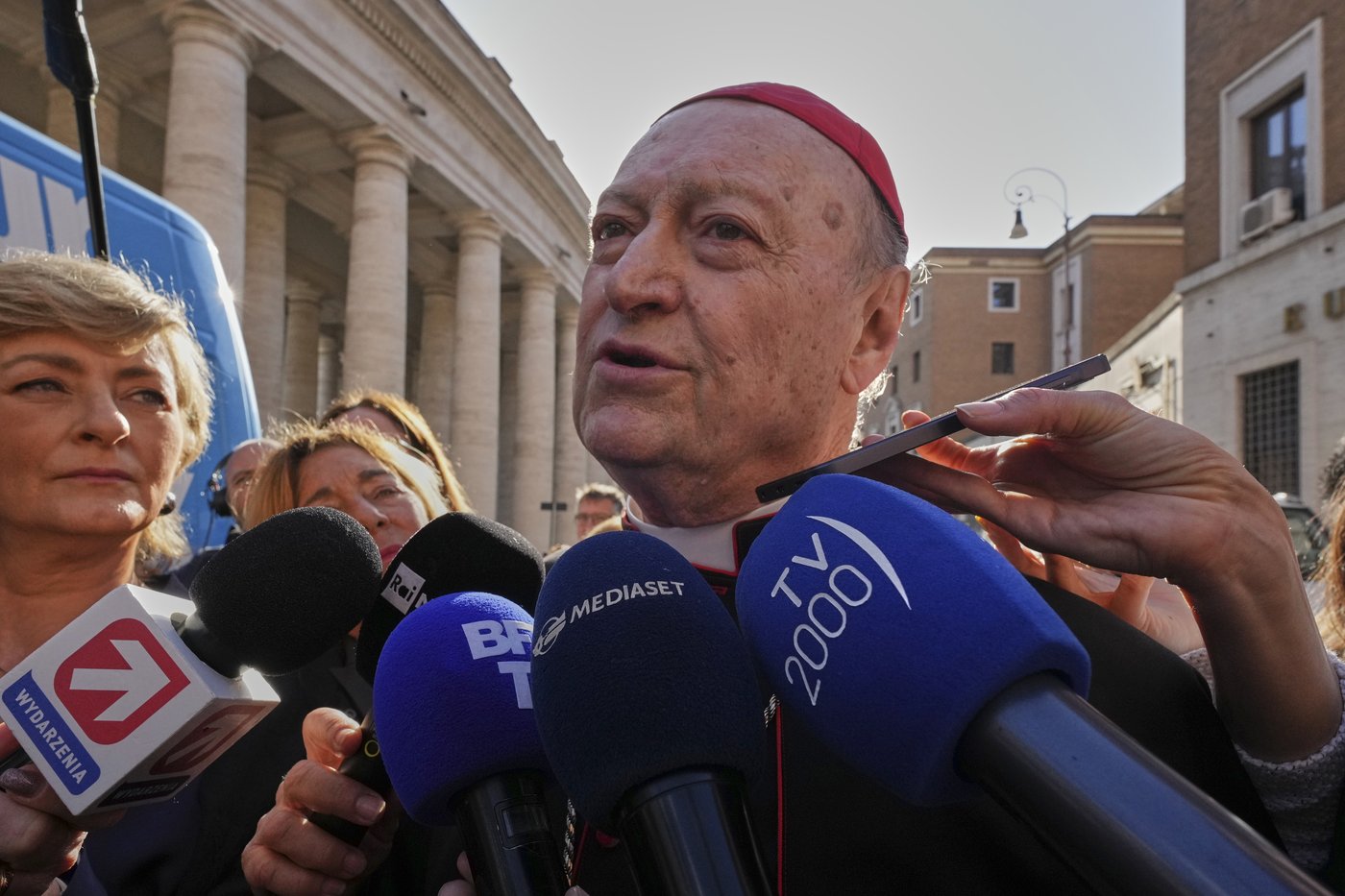 Pope Francis worried about greeting crowd in St. Peter's Square but was thankful he did, report says | iNFOnews.ca Pope Francis worried about greeting crowd in St. Peter's Square but was thankful he did, report says | iNFOnews.ca