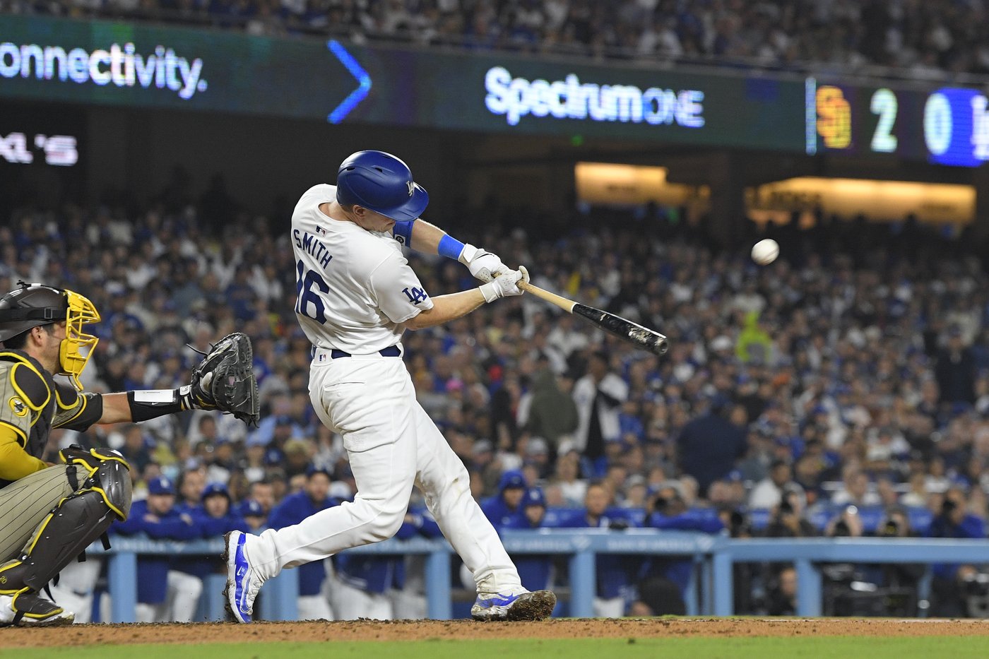 Shohei Ohtani heads to 1st postseason after Dodgers clinch NL West title with a 7-2 win over Padres | iNFOnews.ca Shohei Ohtani heads to 1st postseason after Dodgers clinch NL West title with a 7-2 win over Padres | iNFOnews.ca