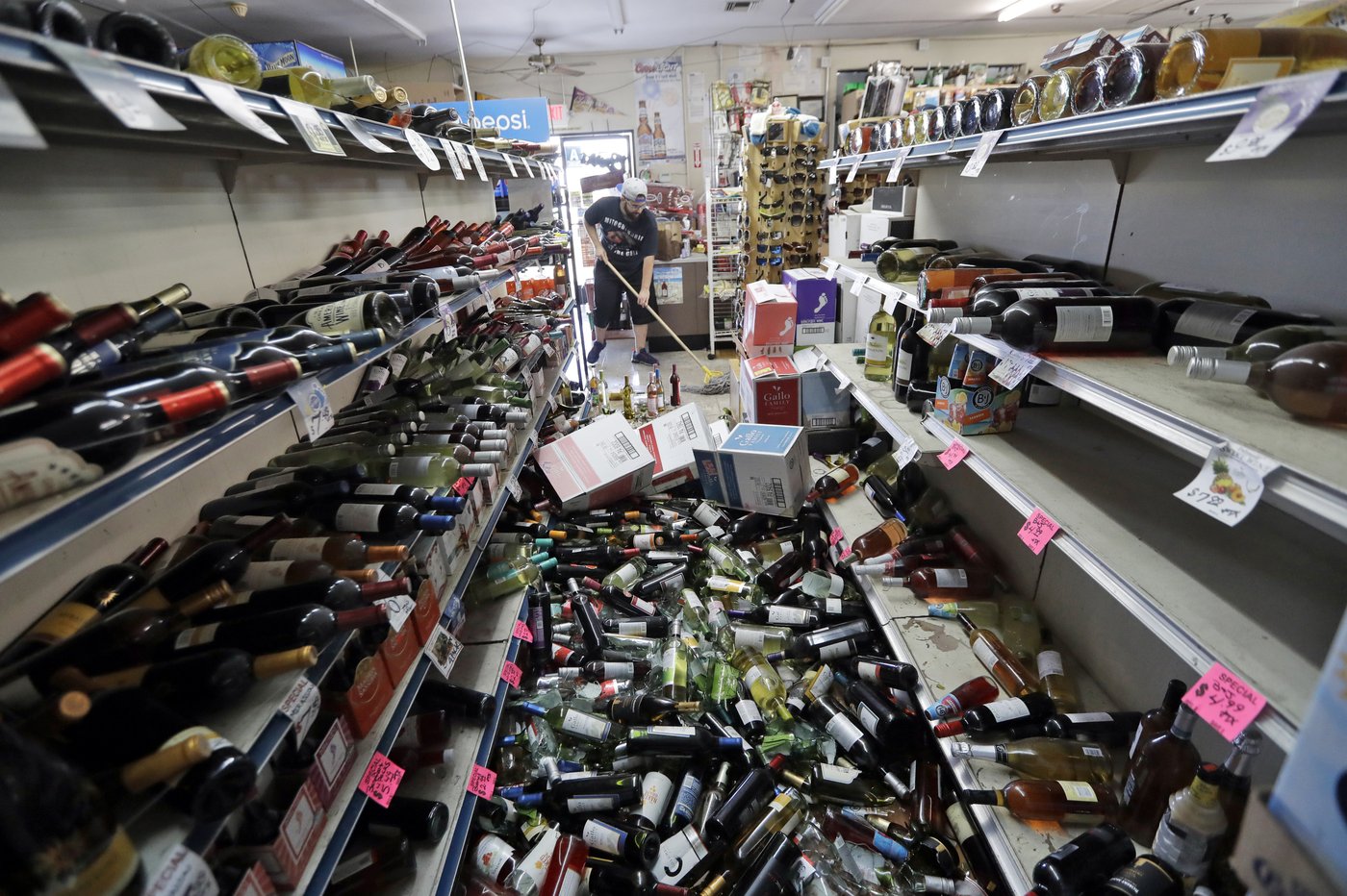 In California's 'earthquake country,' a 7.0 temblor prompts confusion and a tsunami warning | iNFOnews.ca