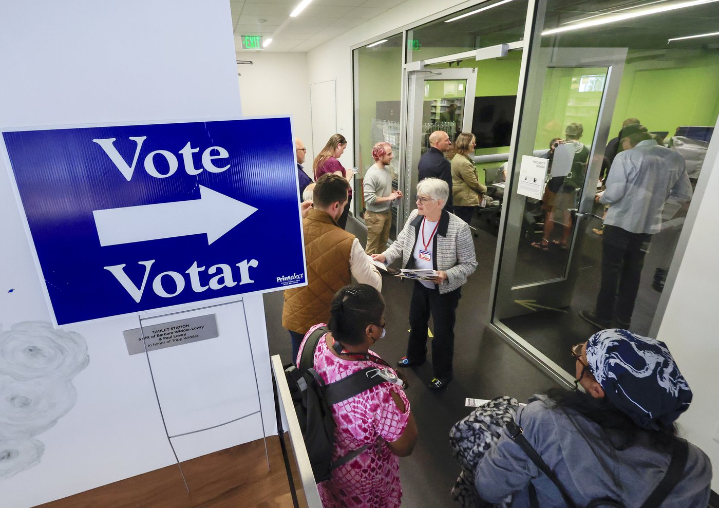 More Republicans are voting early, helping break records. Nearly 19 million ballots cast so far | iNFOnews.ca