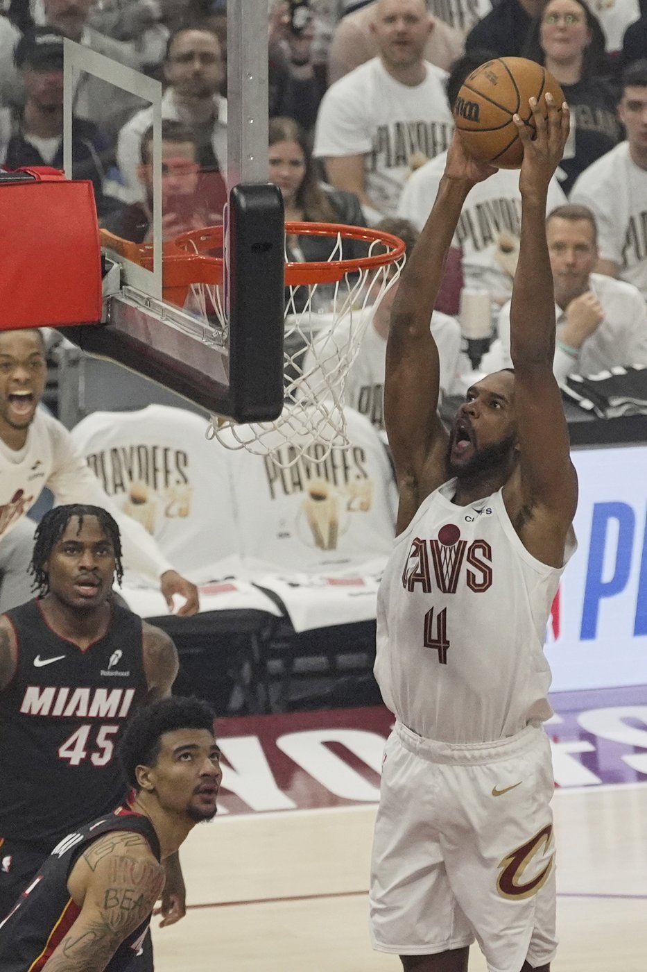 Mitchell scores 30 points, Cavaliers hold off Heat 121-112 to take 2-0 lead in NBA playoff series | iNFOnews.ca Mitchell scores 30 points, Cavaliers hold off Heat 121-112 to take 2-0 lead in NBA playoff series | iNFOnews.ca