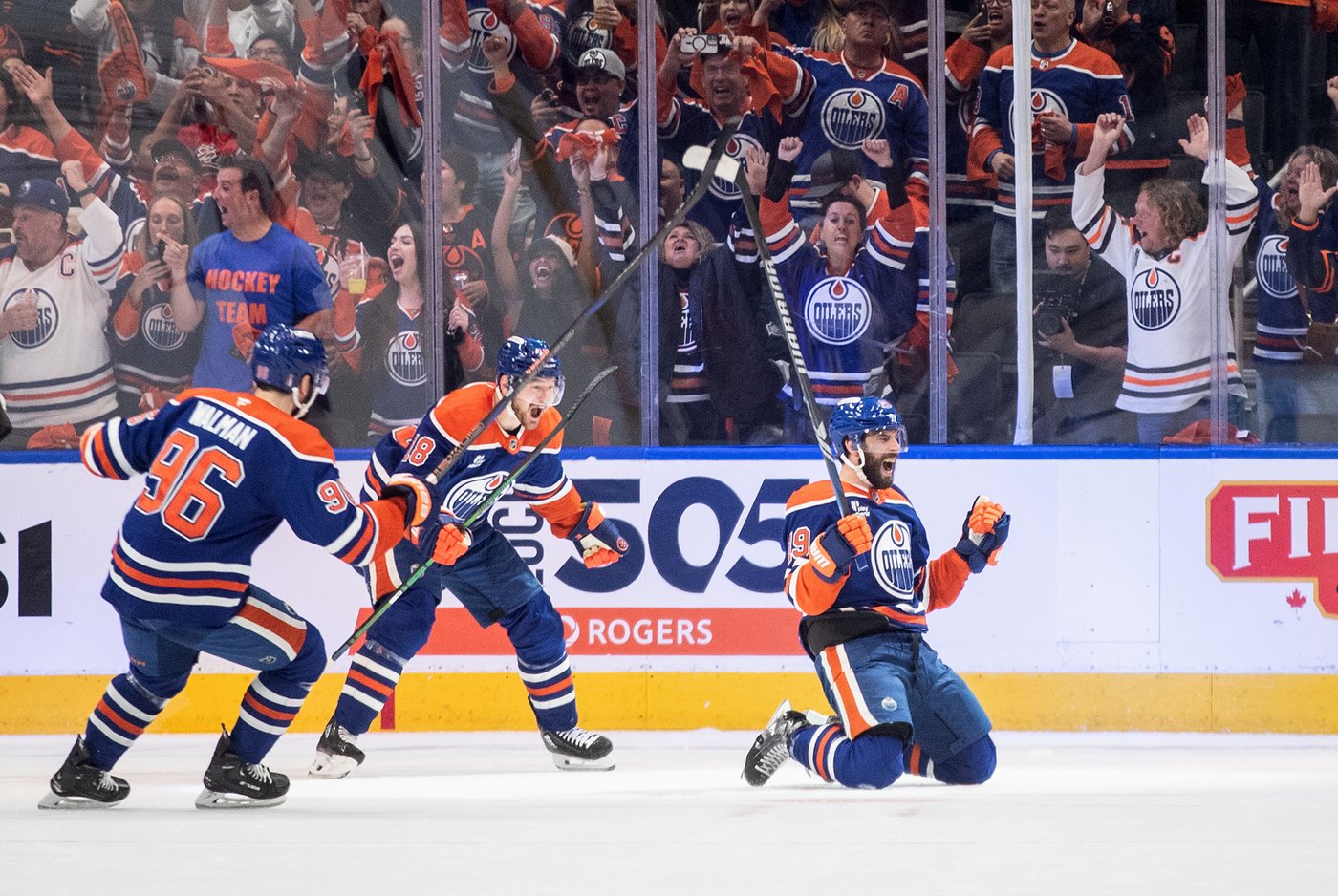 Henrique, Skinner help Oilers push Knights to brink of elimination with 3-0 win | iNFOnews.ca