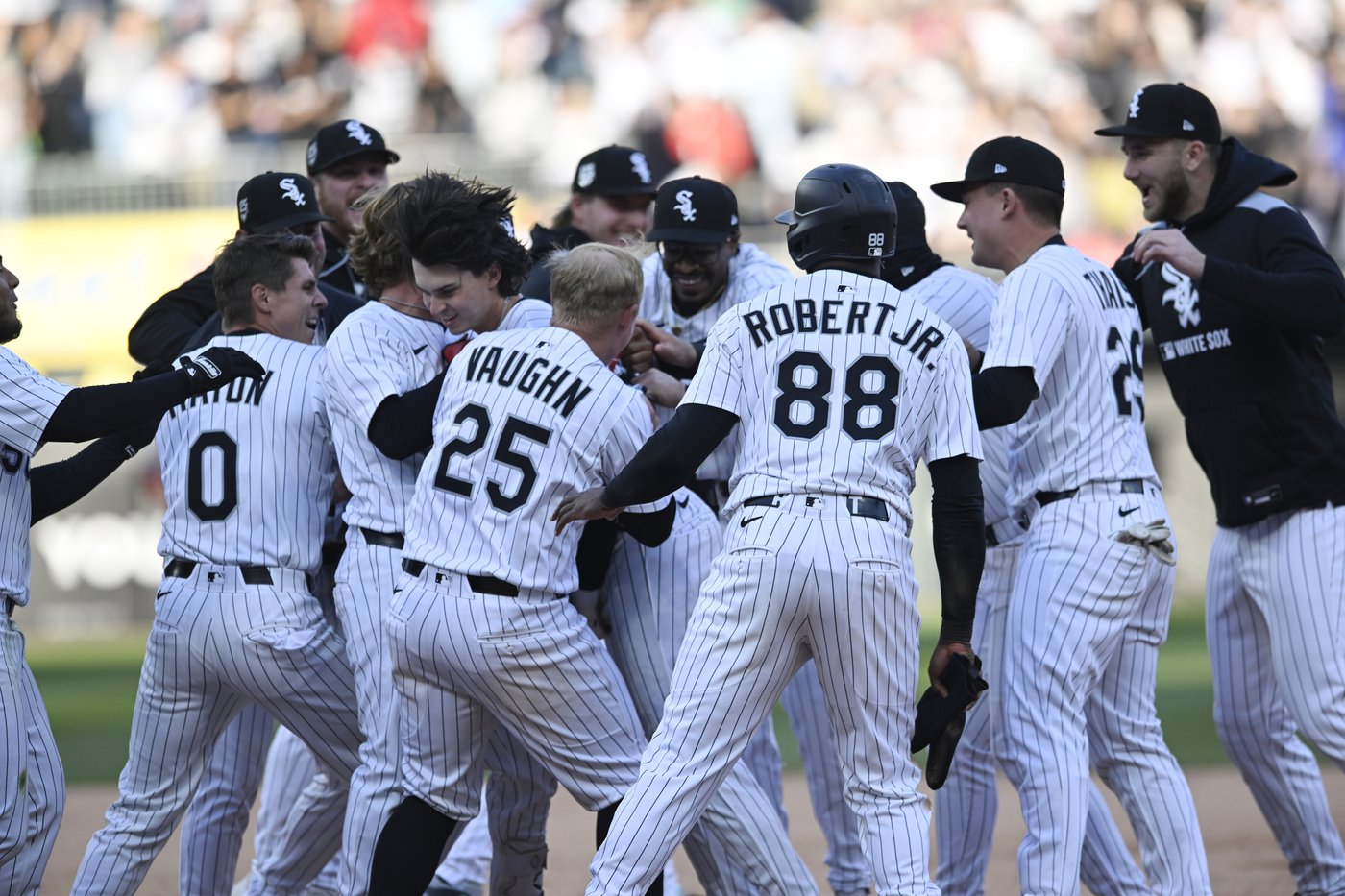Baldwin's pinch-hit single in 9th lifts White Sox over Red Sox 3-2 | iNFOnews.ca