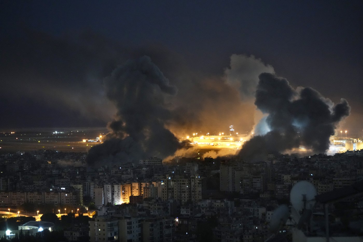 Israel targets Hezbollah's financial arm and begins striking Beirut | iNFOnews.ca