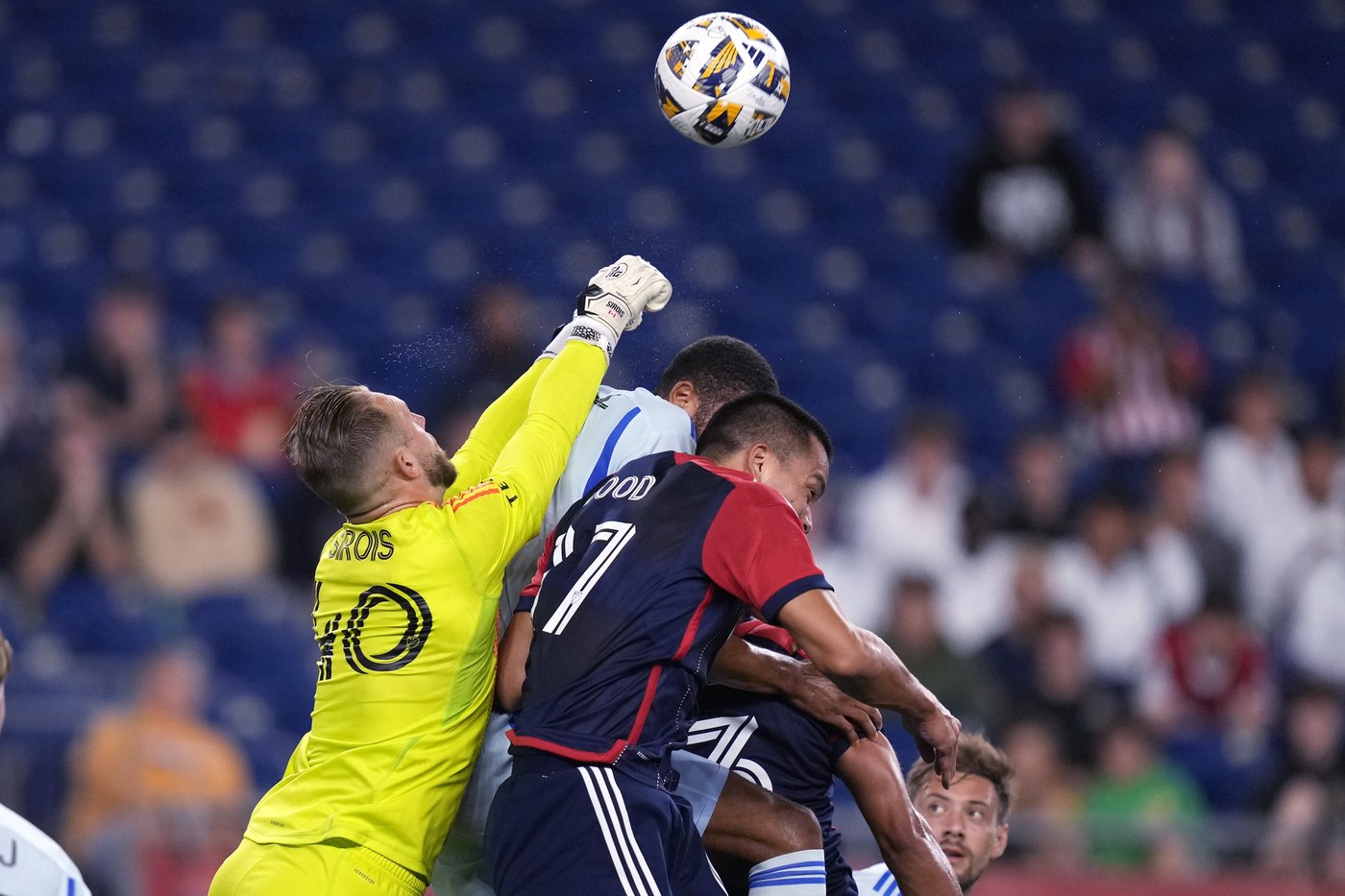 First career goals by Tom Pearce, Nathan Saliba rally Montreal to 2-2 draw with Revolution | iNFOnews.ca