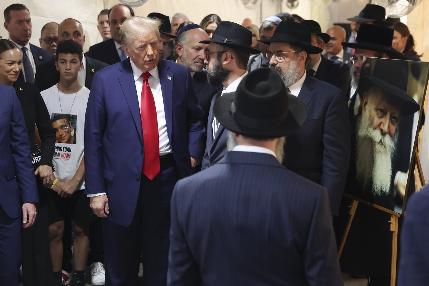 Beyond evangelicals, Trump and his allies courted smaller faith groups, from the Amish to Chabad | iNFOnews.ca