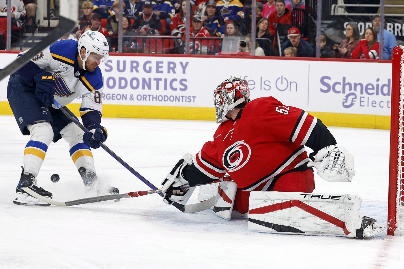 Necas scores twice in 4-point night as Hurricanes beat Blues 4-1 | iNFOnews.ca