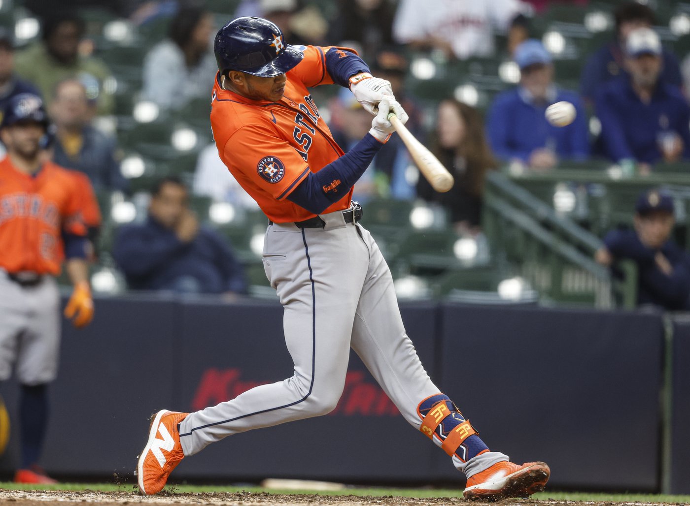 Valdez and Peña help Astros trounce Brewers 9-1 to avoid a sweep | iNFOnews.ca Valdez and Peña help Astros trounce Brewers 9-1 to avoid a sweep | iNFOnews.ca