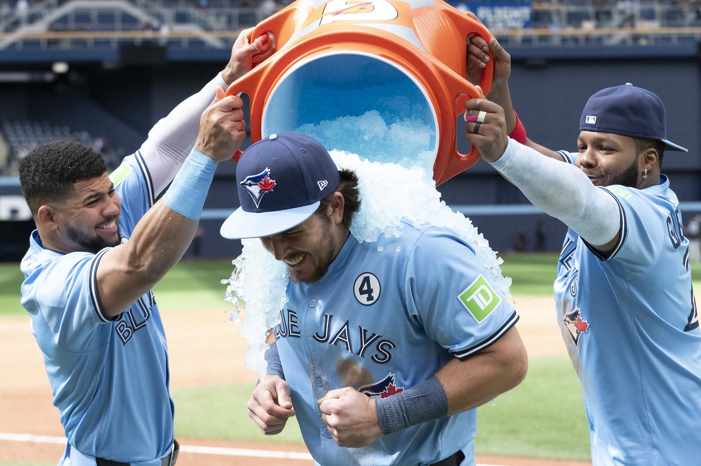 'Do your thing:' Jays skipper says Barger showing confidence in the batter's box | iNFOnews.ca