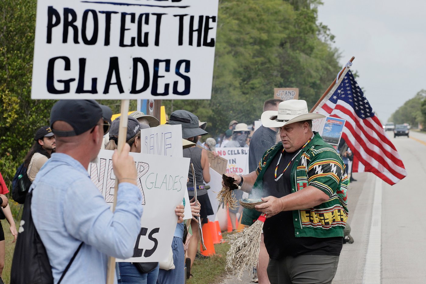 Protesters line highway in Florida Everglades to oppose 'Alligator Alcatraz' | iNFOnews.ca Protesters line highway in Florida Everglades to oppose 'Alligator Alcatraz' | iNFOnews.ca