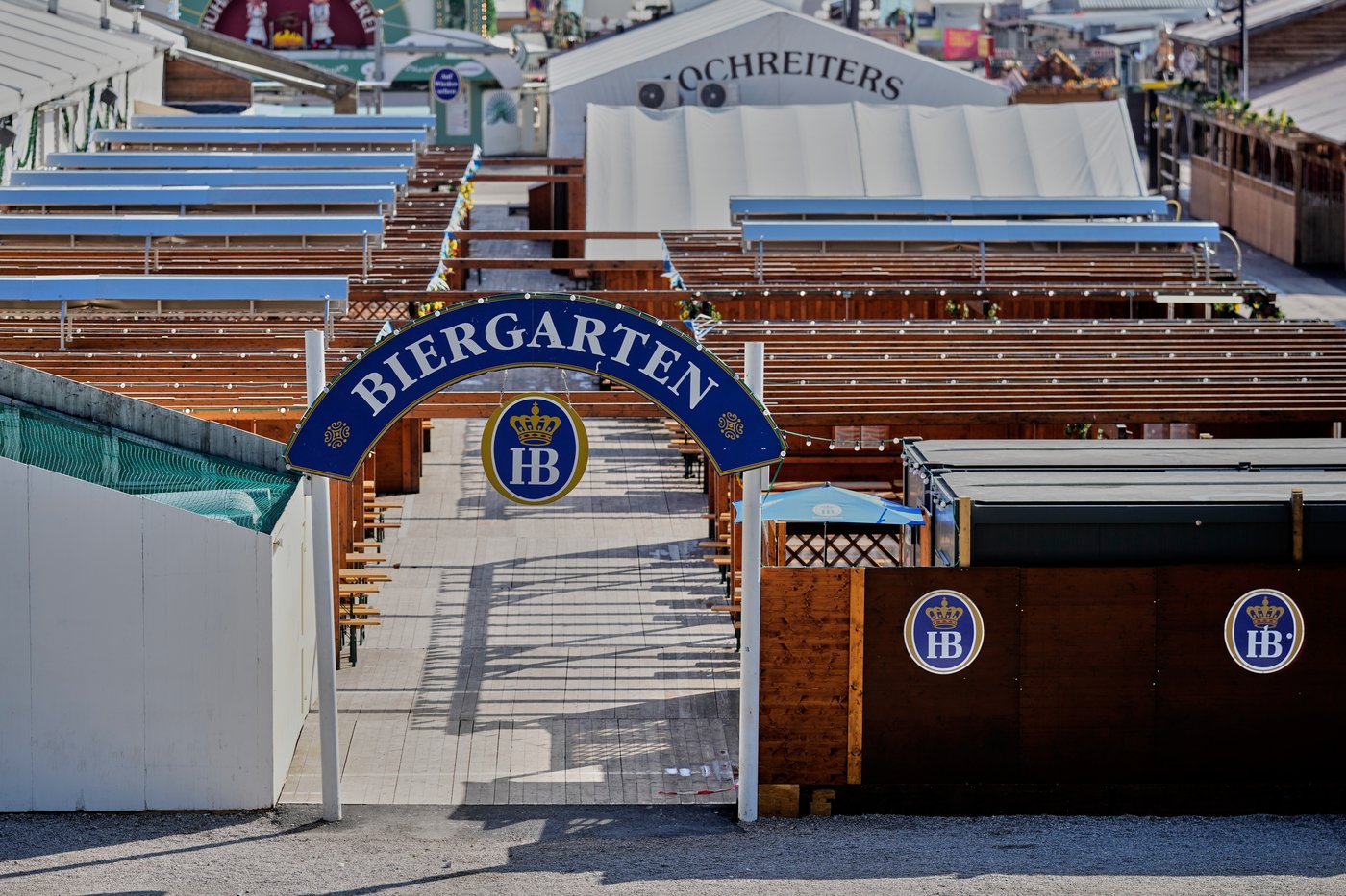 Police say Oktoberfest reopens after a security sweep due to a bomb threat | iNFOnews.ca Police say Oktoberfest reopens after a security sweep due to a bomb threat | iNFOnews.ca