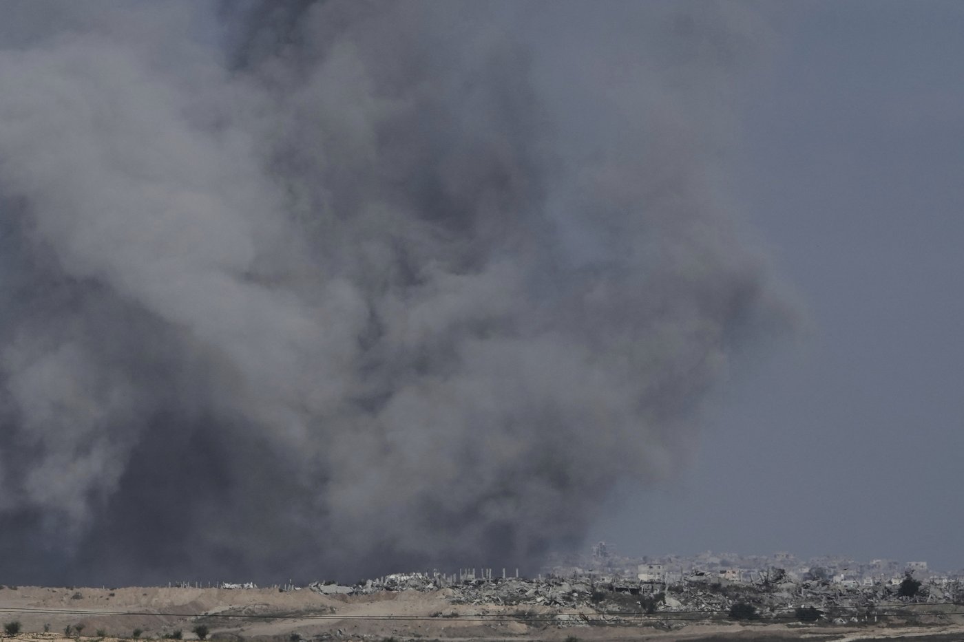 Israeli strikes kill at least 31 in Gaza as UN agencies warn of fuel crisis | iNFOnews.ca