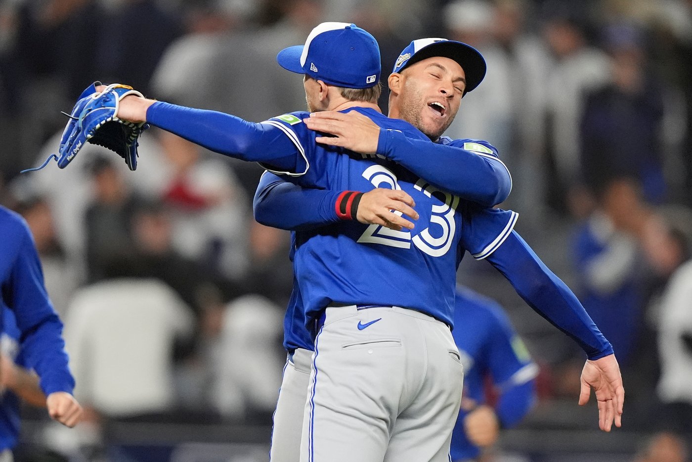 Blue Jays beat Yankees 5-2 in Game 4 to reach first ALCS since 2016 | iNFOnews.ca