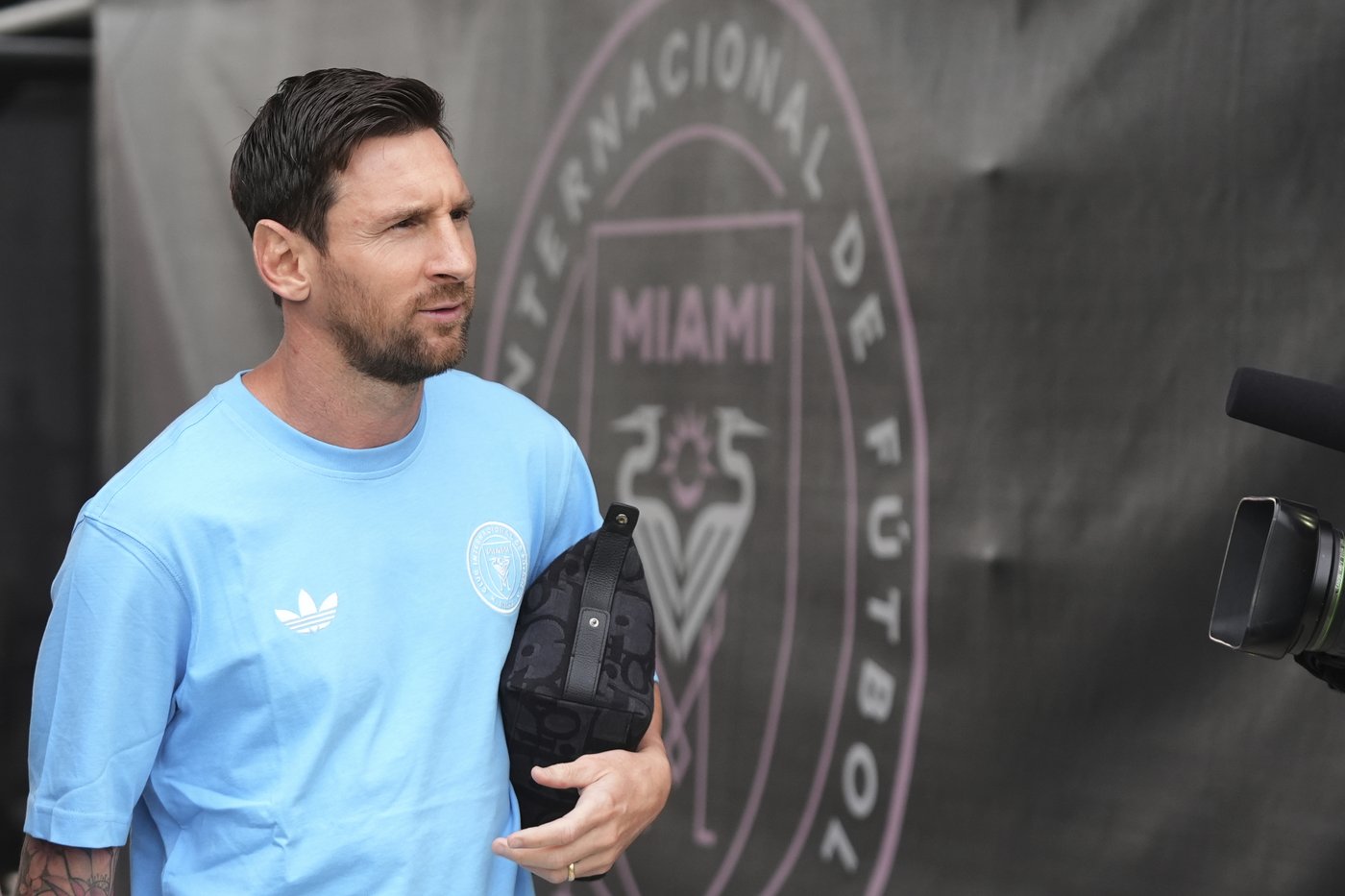 Messi stays silent on Inter Miami contract extension while attending 1v1 soccer finals | iNFOnews.ca