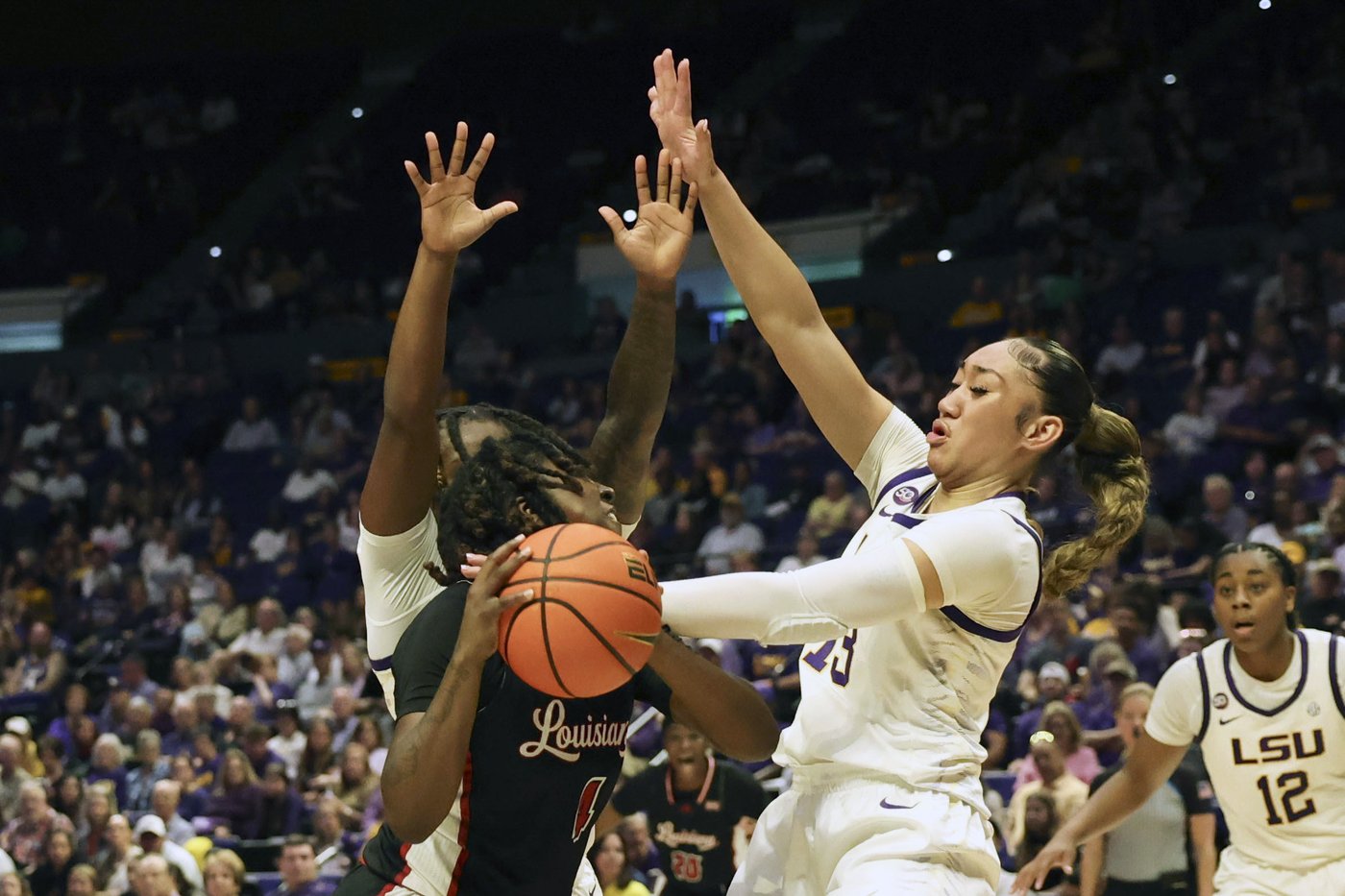 Wolfenbarger, Morrow lead No. 4 LSU past Louisiana-Lafayette 85-57 | iNFOnews.ca