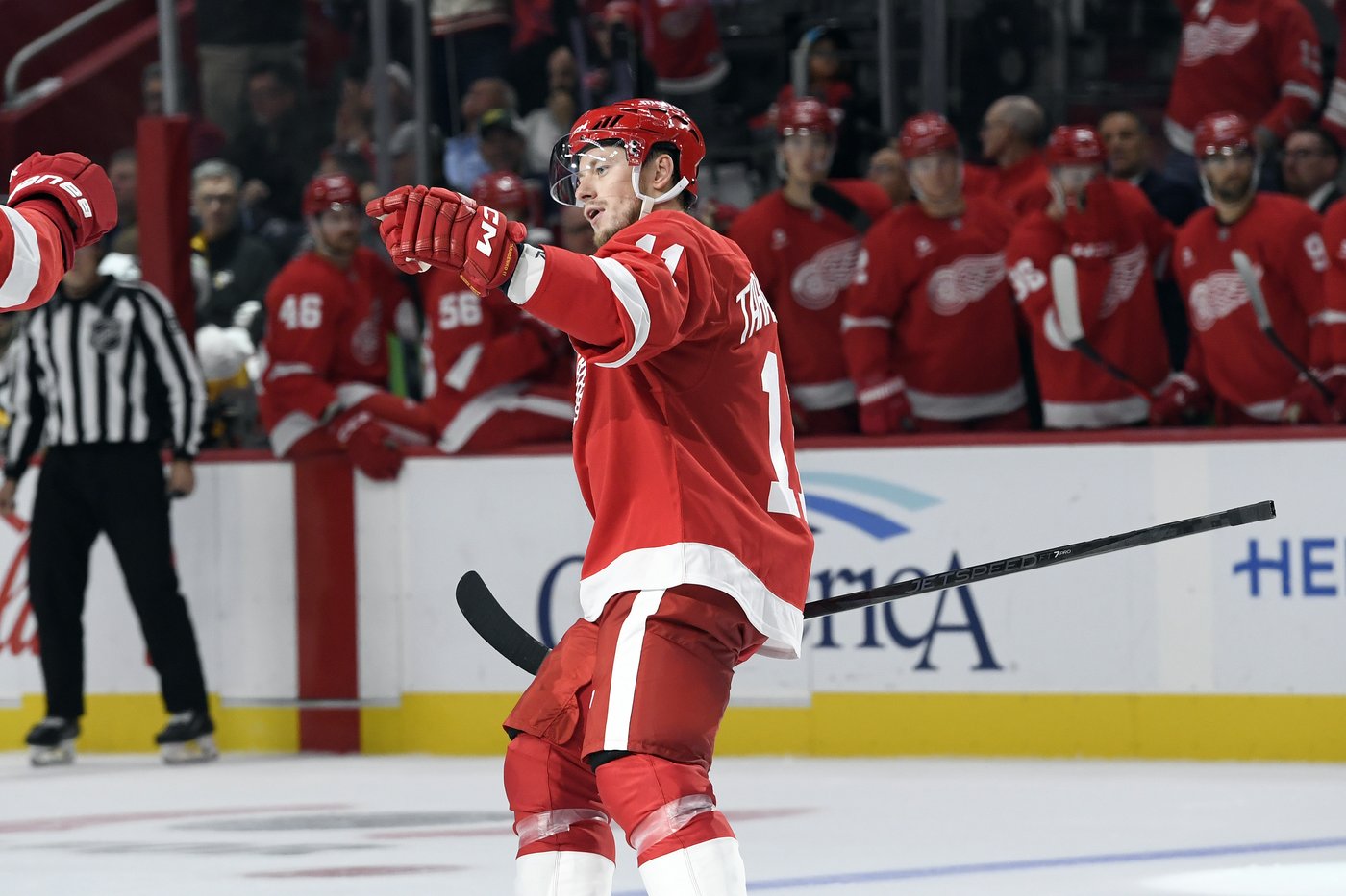 Beauvillier, Blomqvist help Penguins rebound from opening loss with 6-3 victory over Red Wings | iNFOnews.ca Beauvillier, Blomqvist help Penguins rebound from opening loss with 6-3 victory over Red Wings | iNFOnews.ca