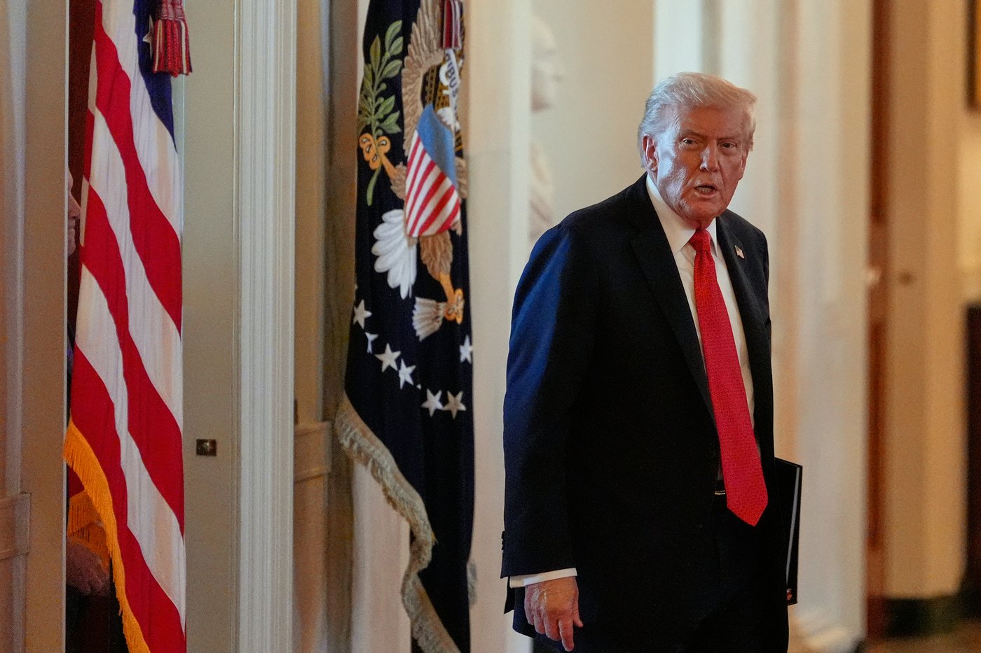 The Latest: Trump hosts GOP senators at White House as shutdown drags on | iNFOnews.ca